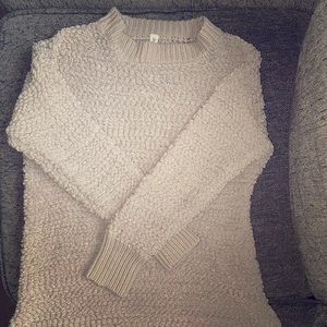Popcorn sweater zenana premium. Small